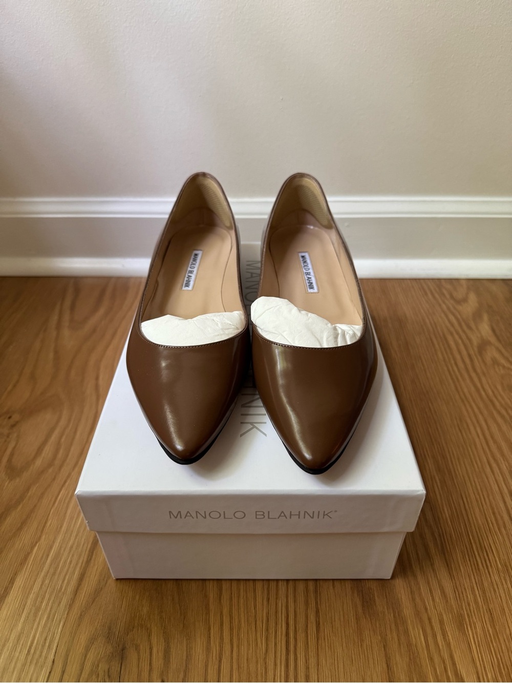 NWT Manolo Blahnik BB 10 Leather Point-Toe Brown Leather Ballet Flats, 39.5/9.5 - Picture 10 of 13